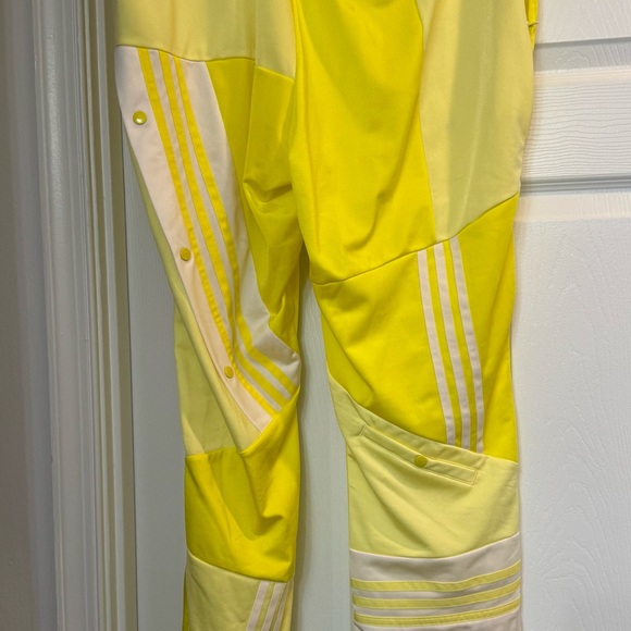 Pre owed Yellow Adidas sweatsuit in excellent condition. - Picture 4 of 4